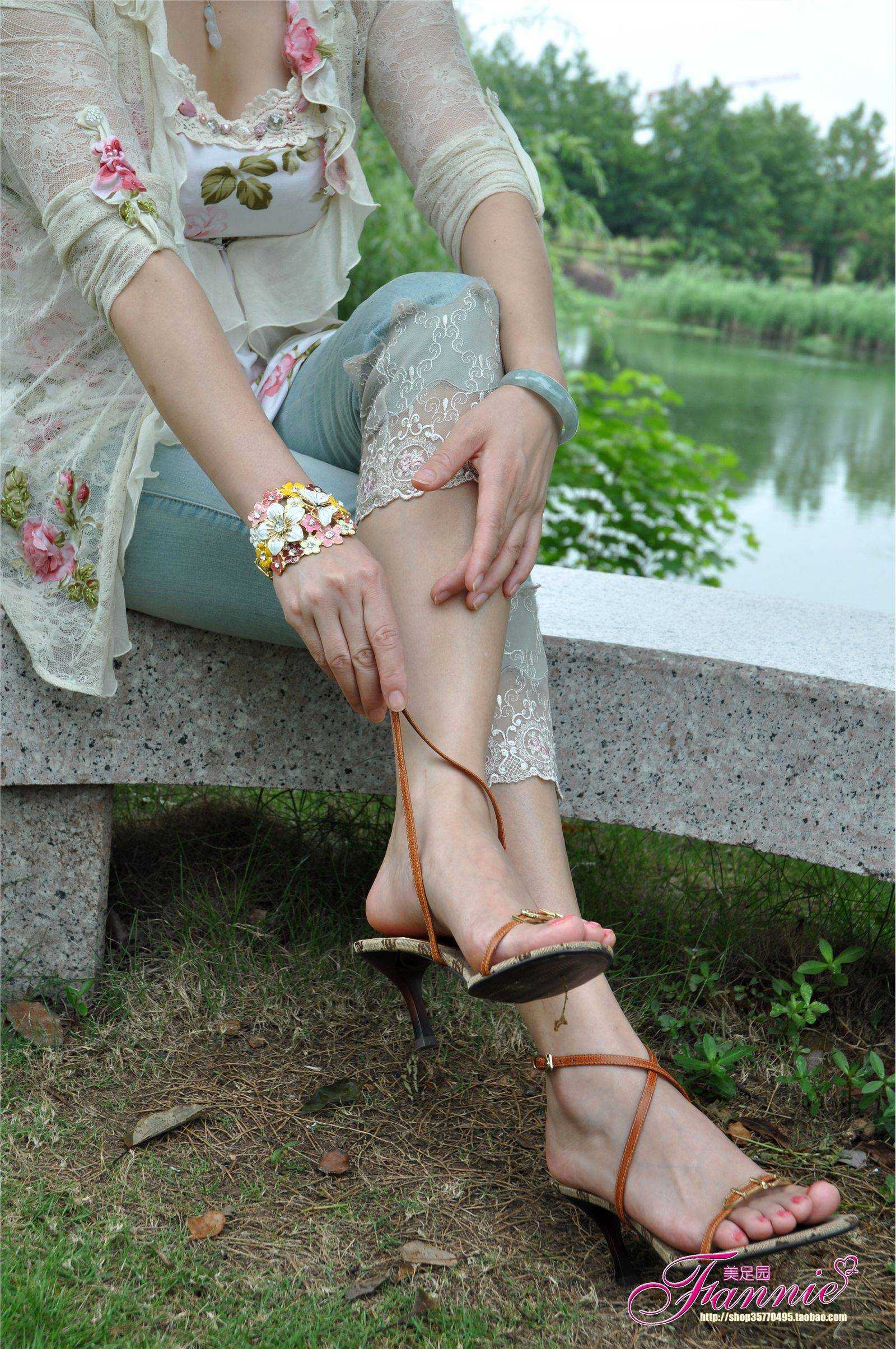 夏日阳光、细雨和微风（2） 芬妮高清丝足